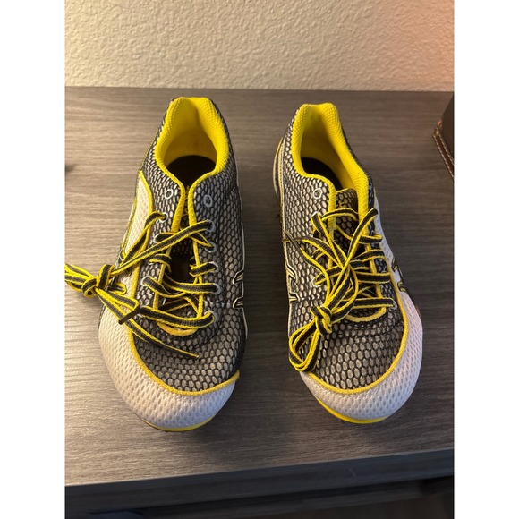 ASICS teach‎ shoes size 5 1/2 yellow White - Picture 1 of 8